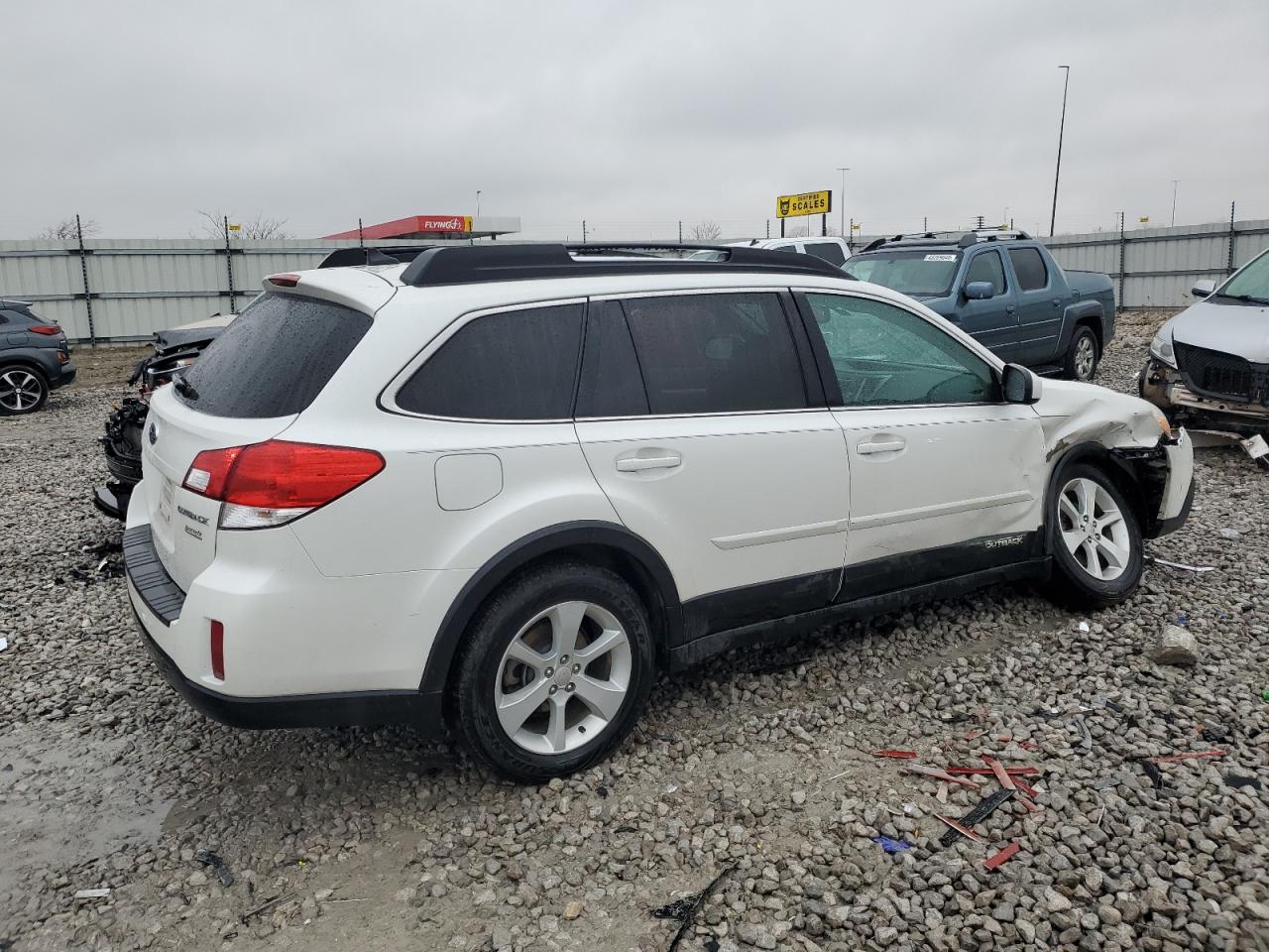 2014 Subaru Outback - Image 3