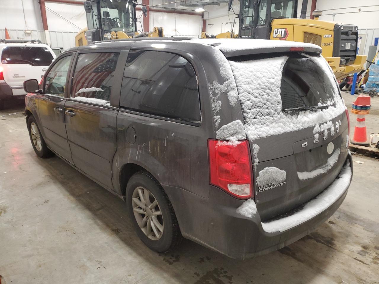 2015 Dodge Caravan - Image 2