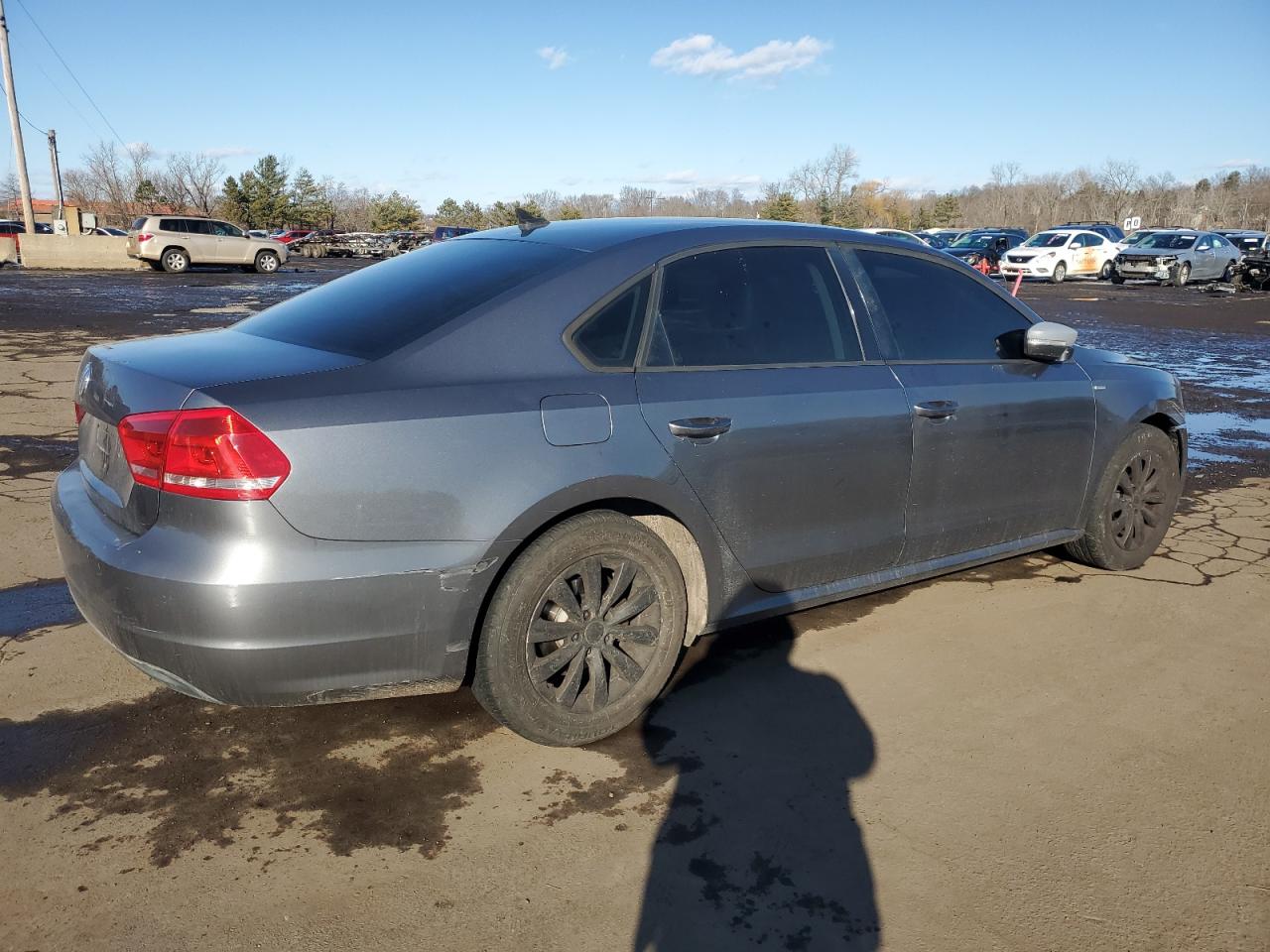 2014 Volkswagen Passat - Image 3