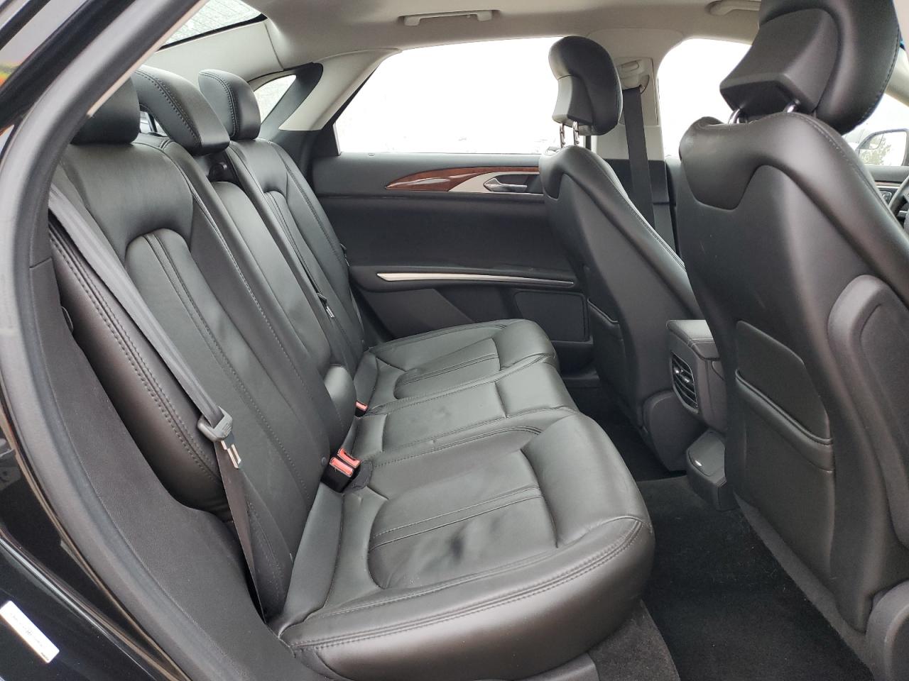 2014 Lincoln MKZ - Image 11