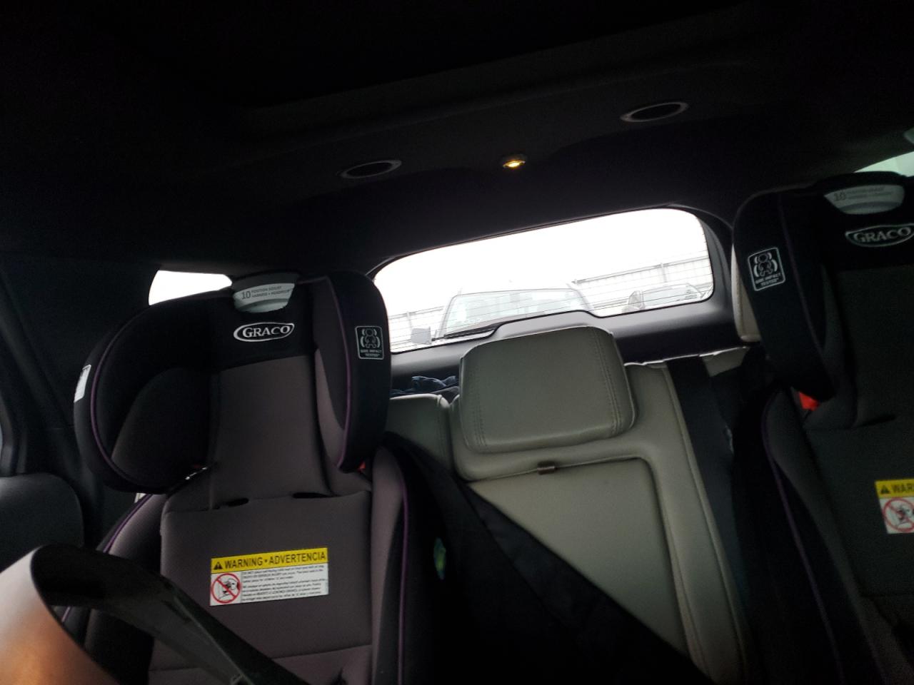 2013 Ford Explorer - Image 10