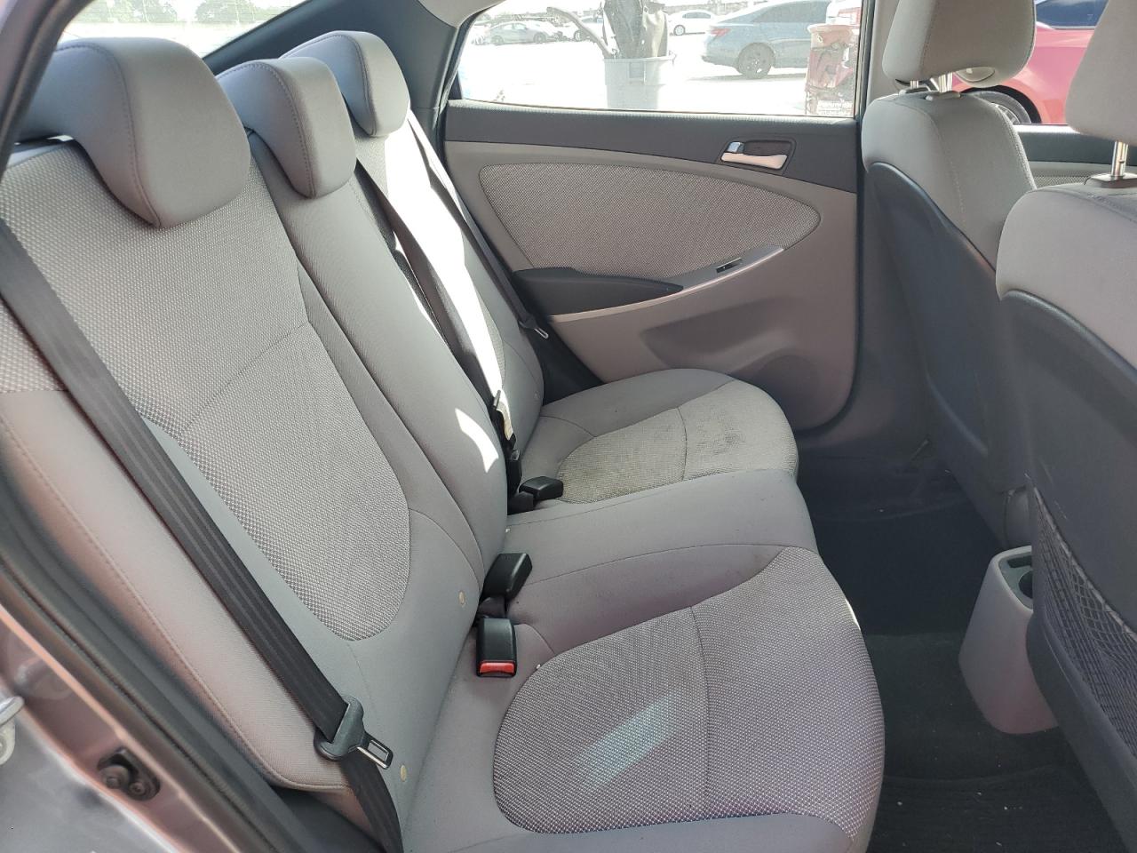 2013 Hyundai Accent - Image 10
