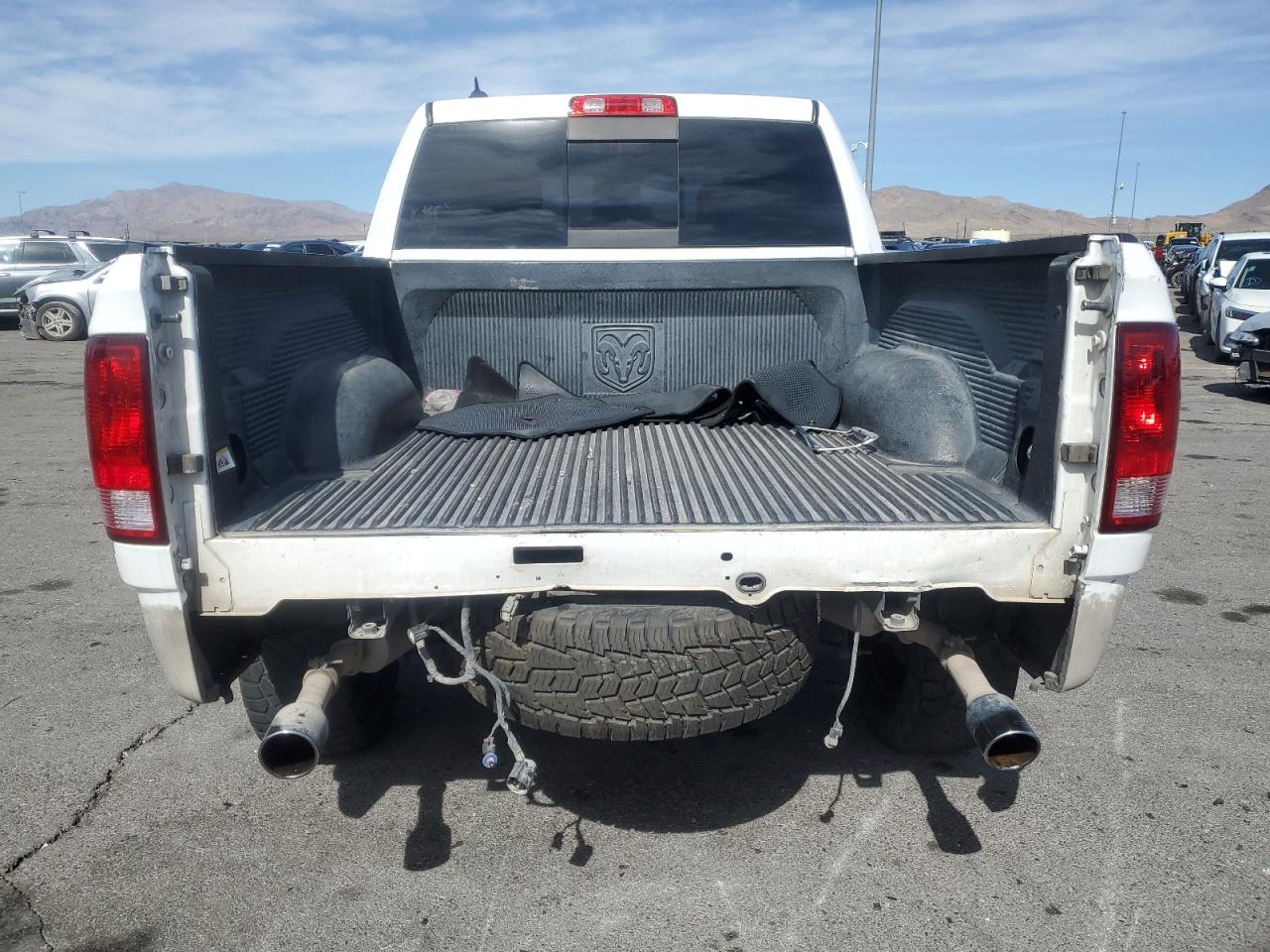 2015 RAM 1500 - Image 6