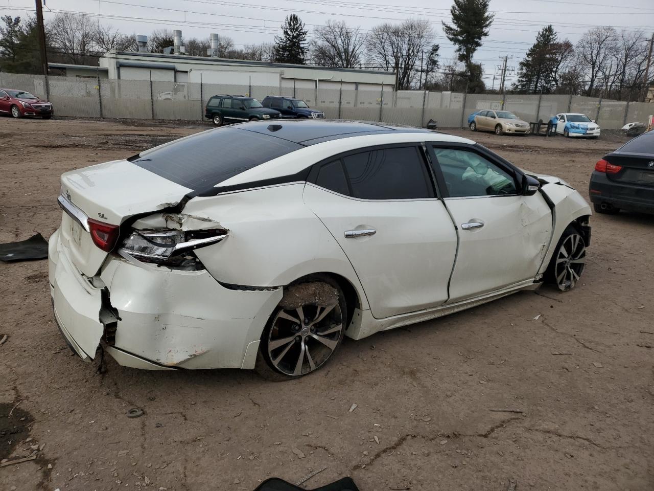 2017 Nissan Maxima - Image 3