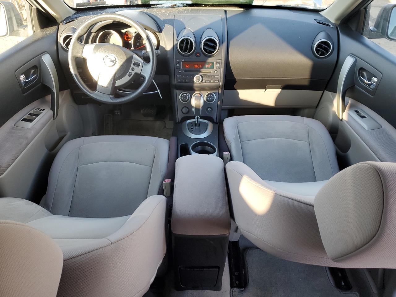 2010 Nissan Rogue - Image 8