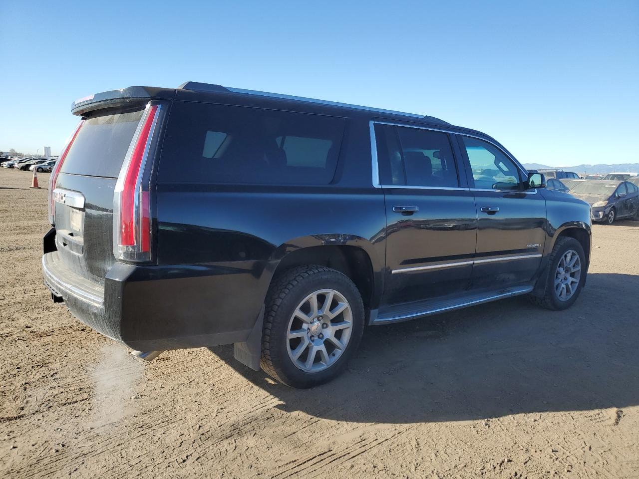2015 GMC Yukon - Image 3