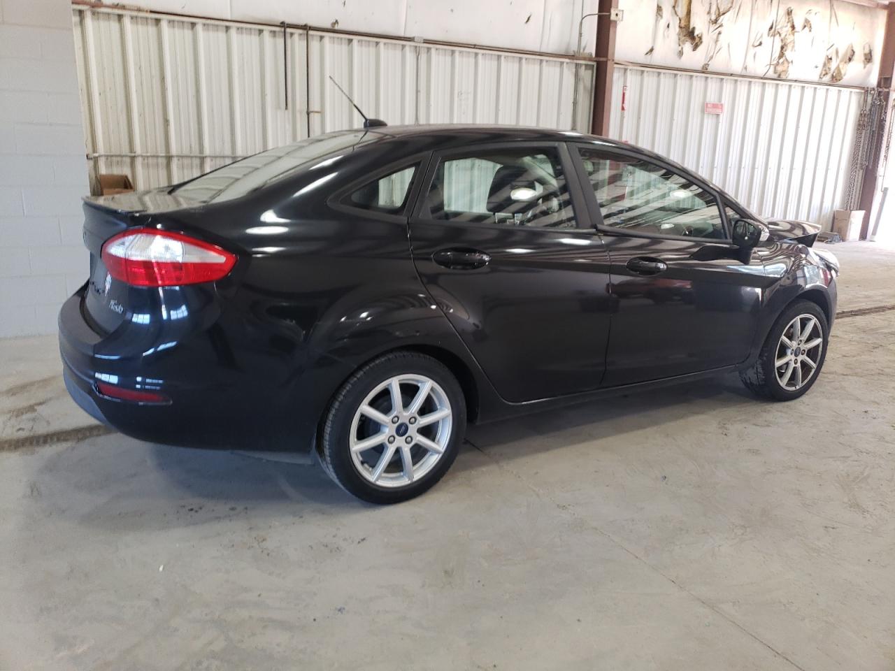 2015 Ford Fiesta - Image 3