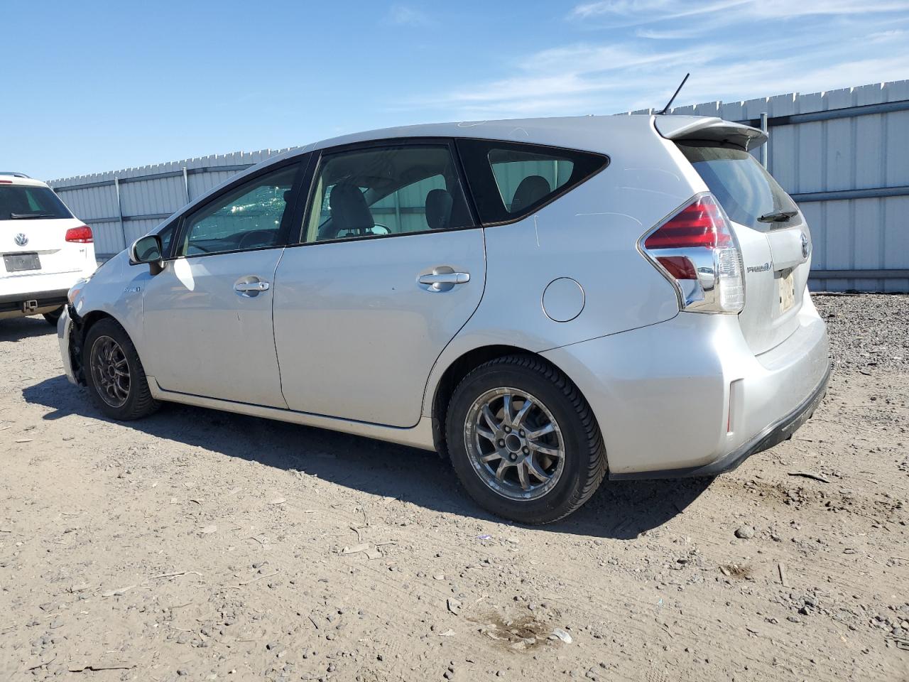 2015 Toyota Prius - Image 2