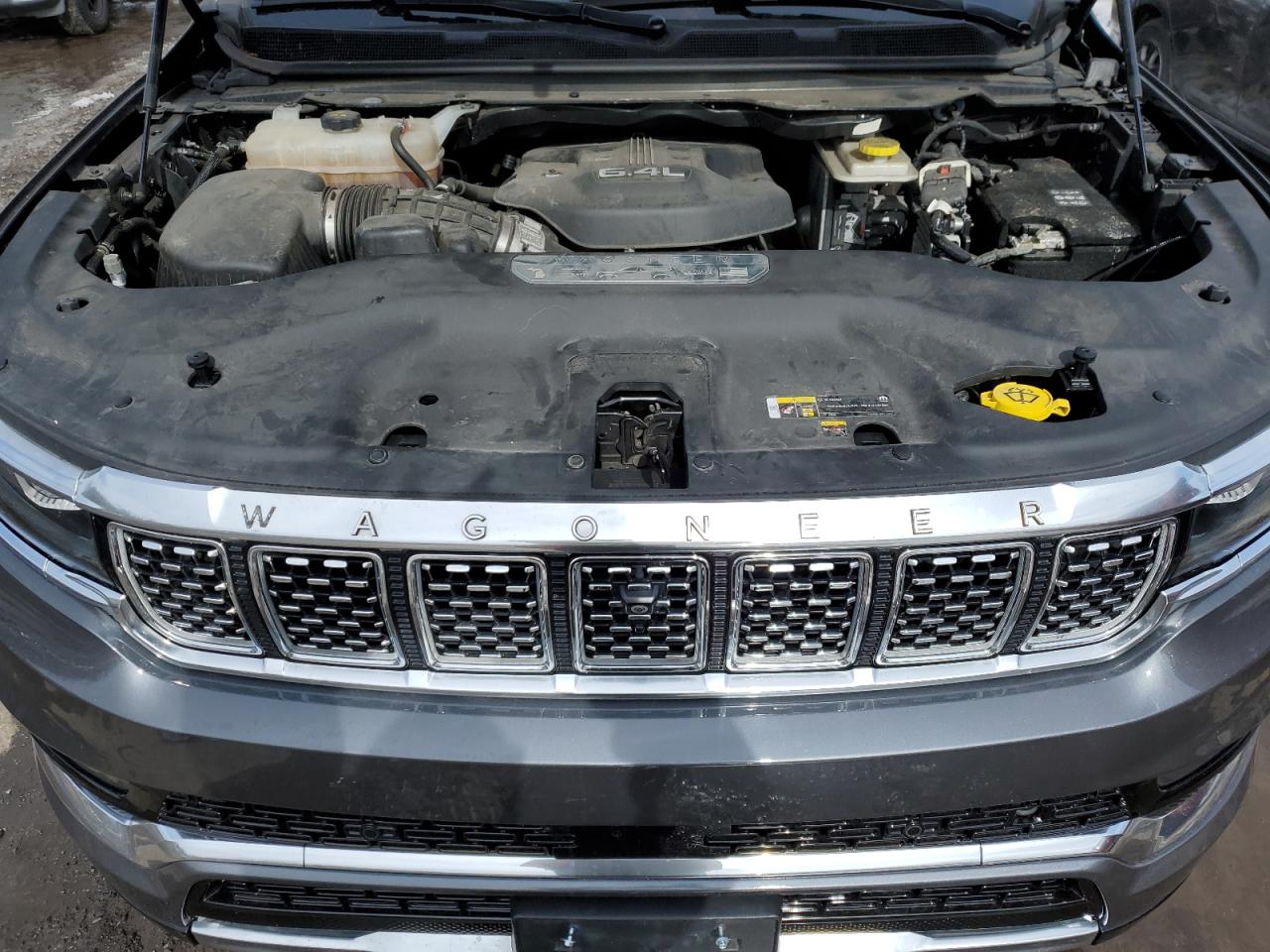 2022 Jeep Grand Wagoneer - Image 12