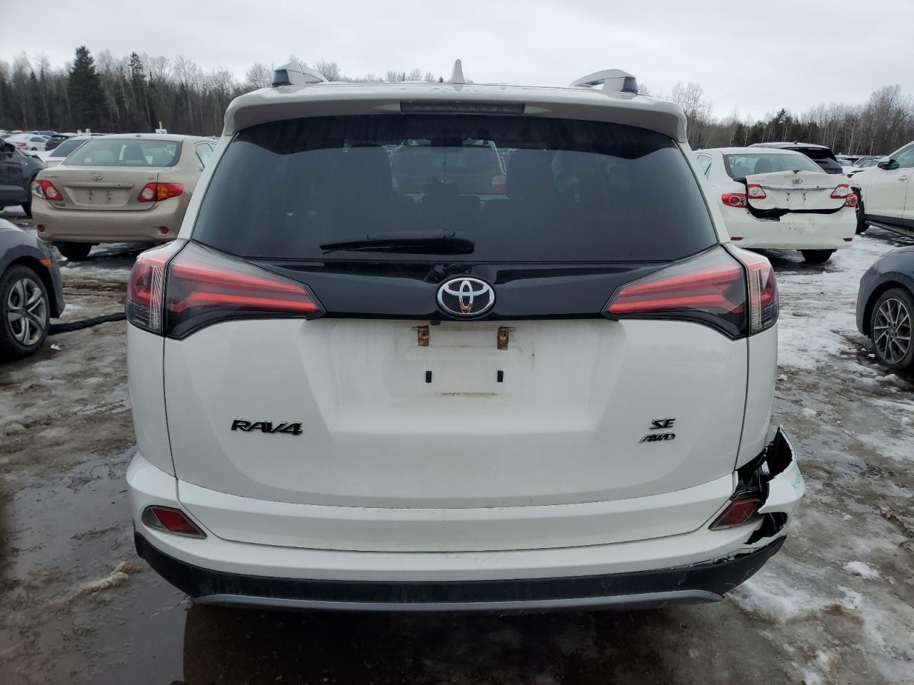 2018 Toyota RAV 4 - Image 6