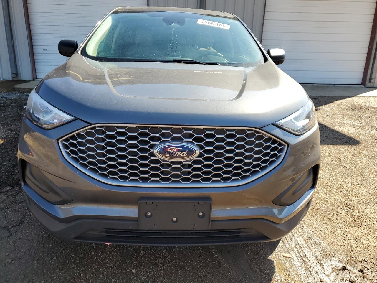 2023 Ford Edge - Image 5