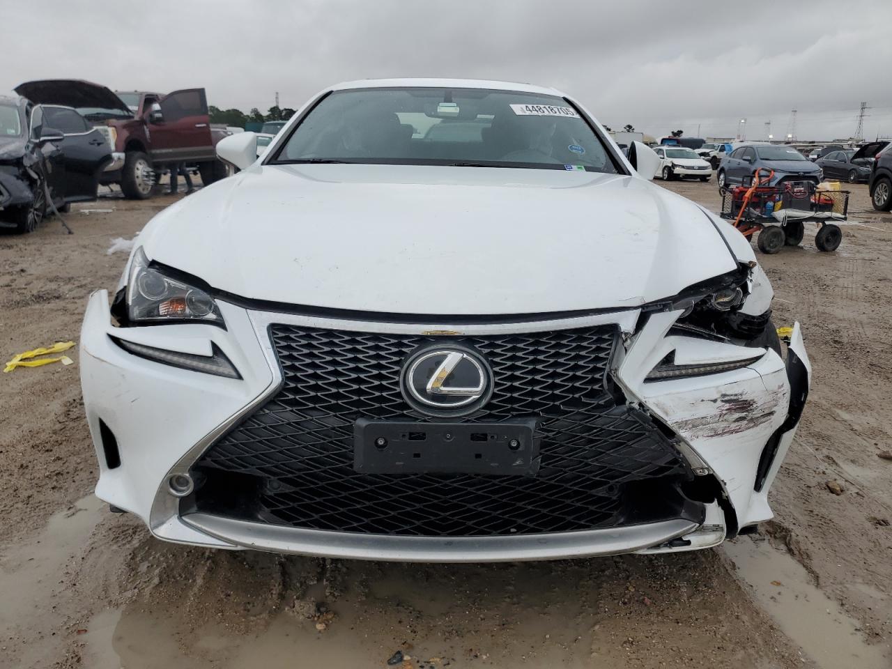 2017 Lexus RC - Image 5