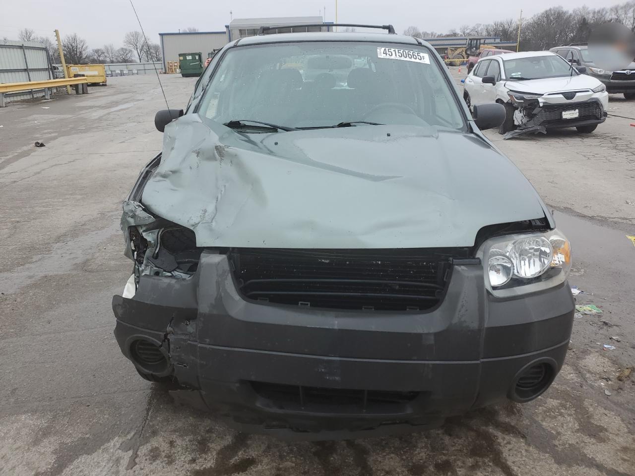 2005 Ford Escape - Image 5