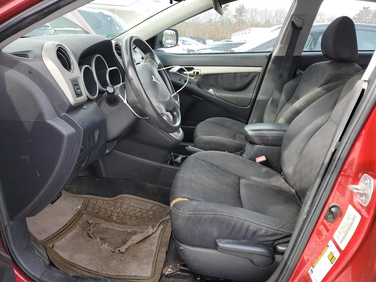 2010 Pontiac Vibe - Image 7
