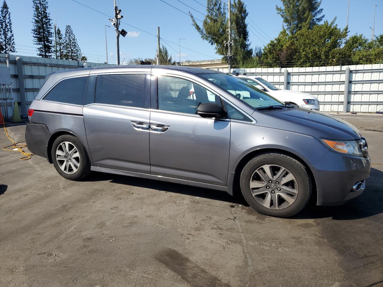 2014 Honda Odyssey - Image 4