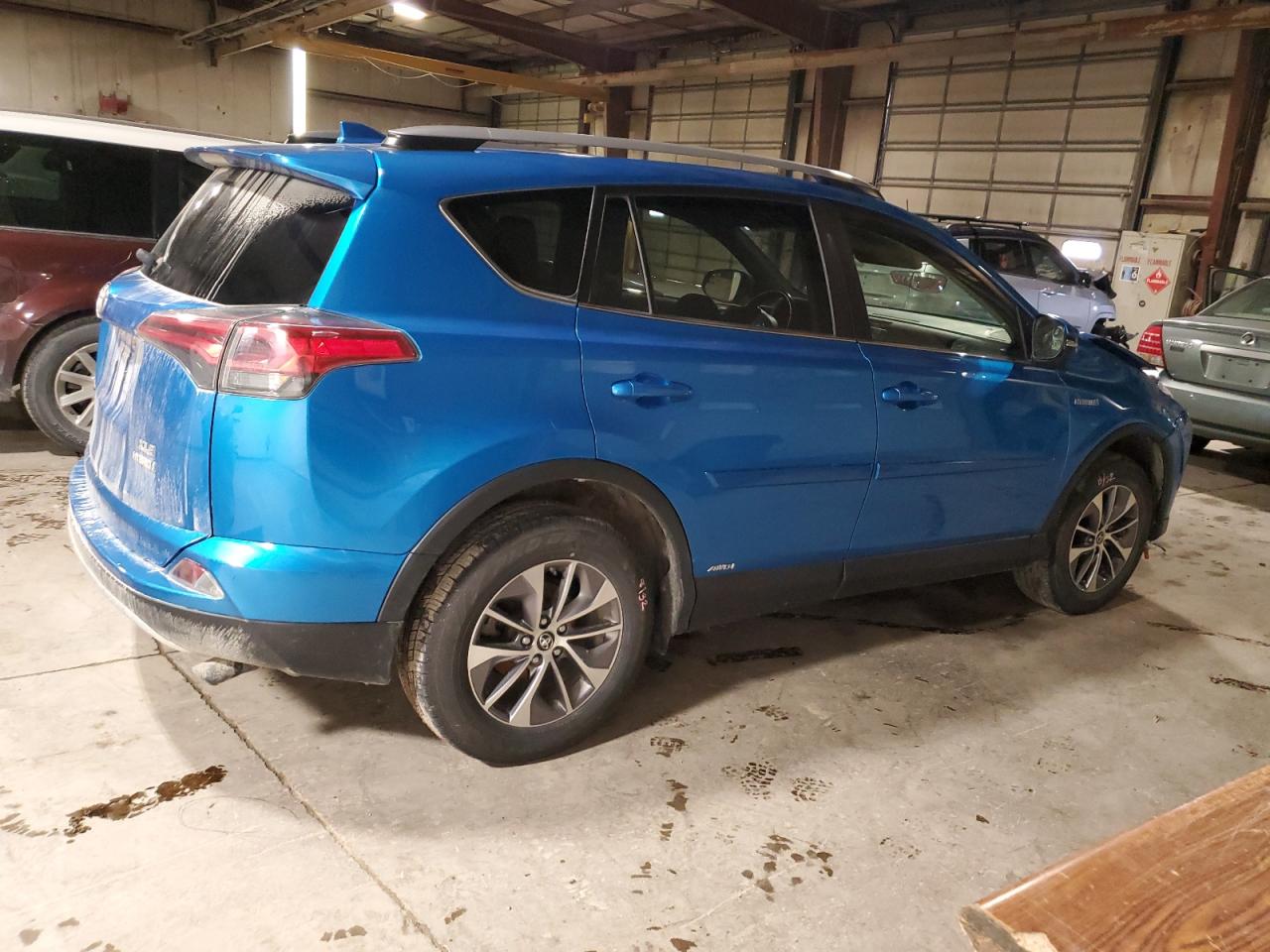 2017 Toyota RAV 4 - Image 3