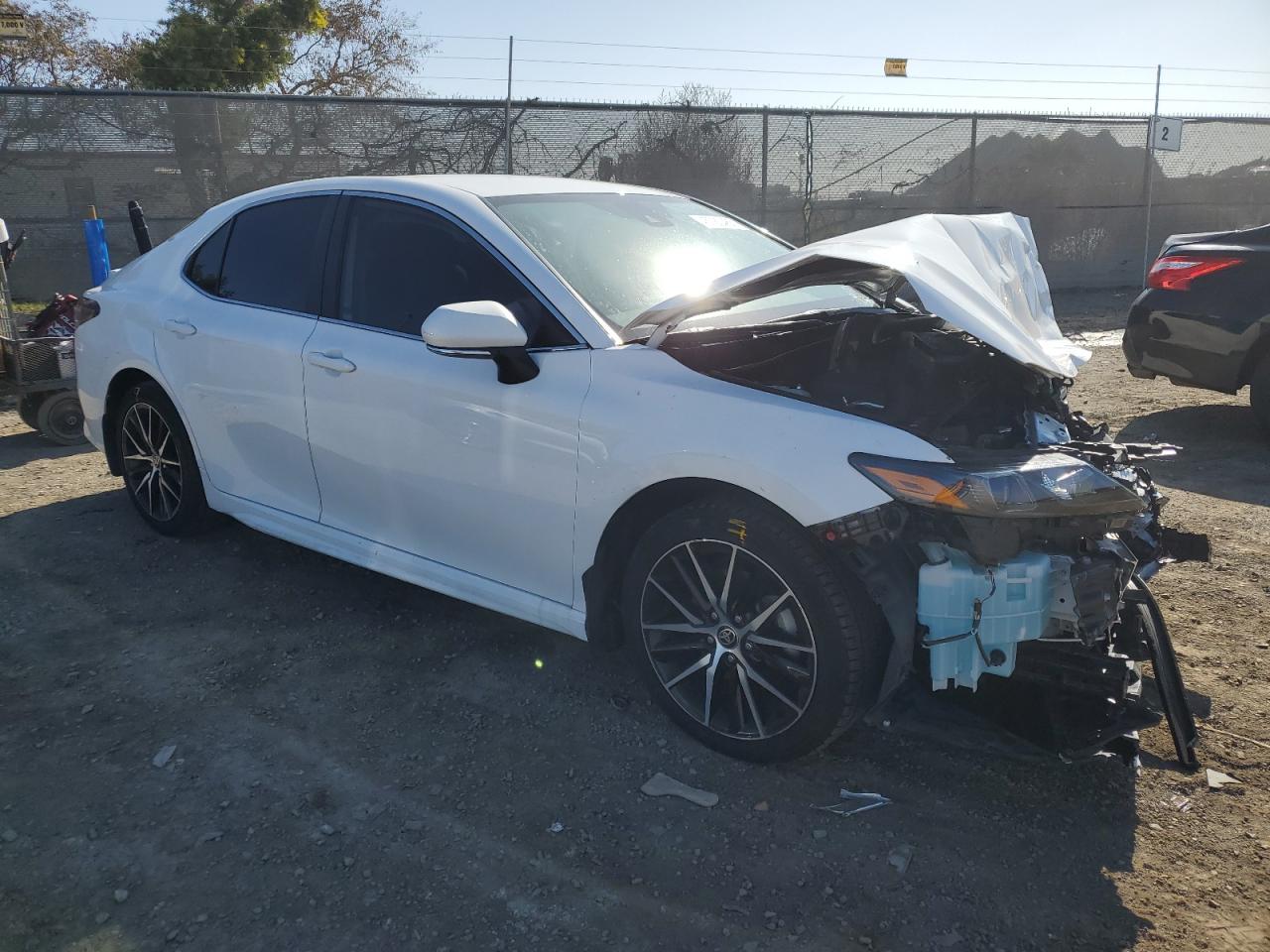2021 Toyota Camry - Image 4