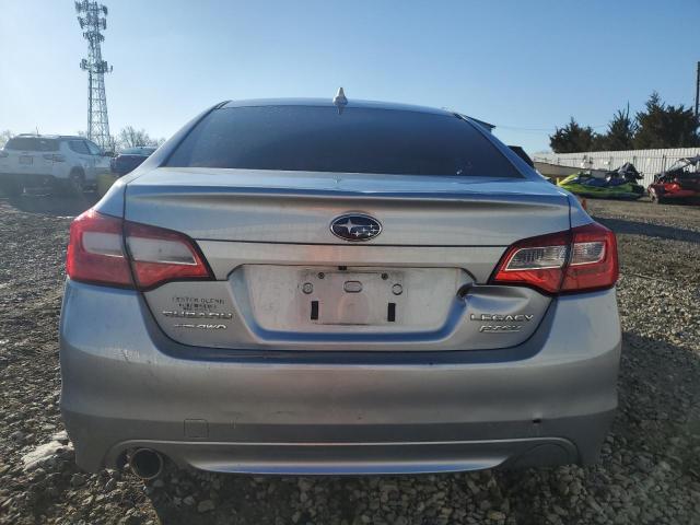  SUBARU LEGACY 2017 Srebrny