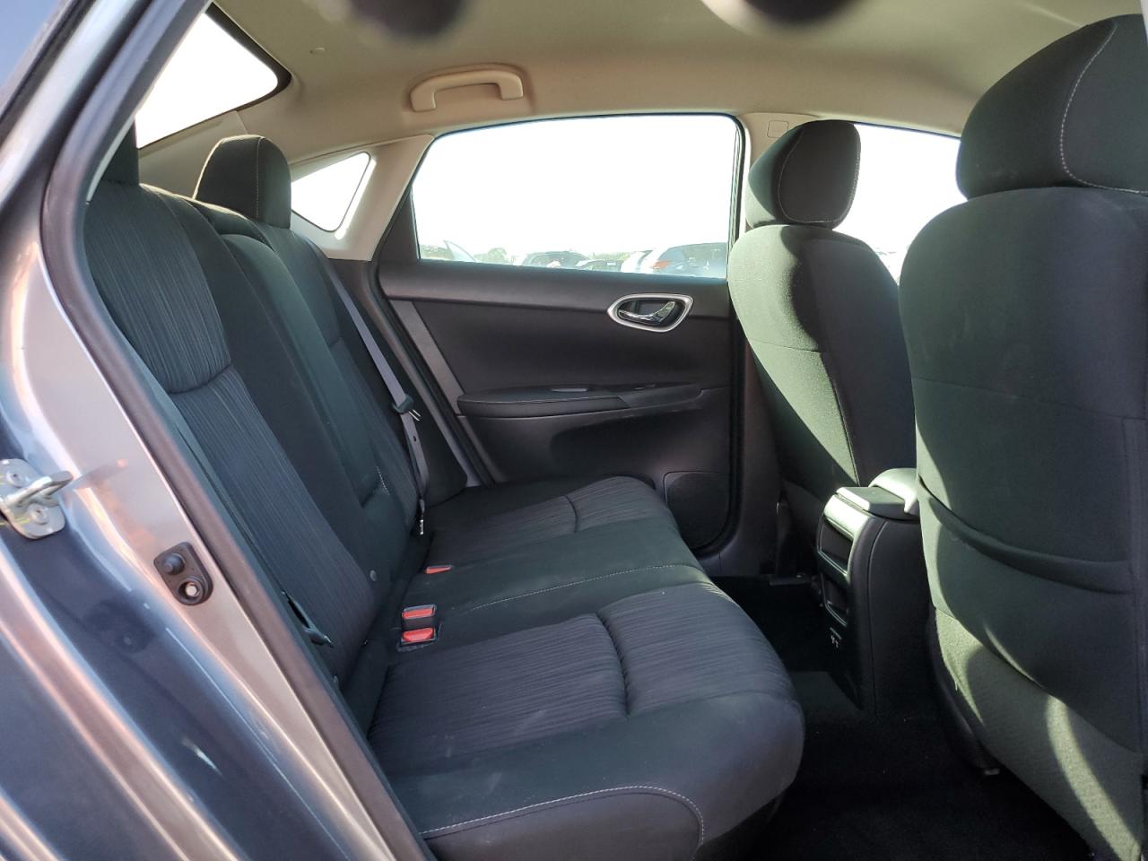 2019 Nissan Sentra - Image 10