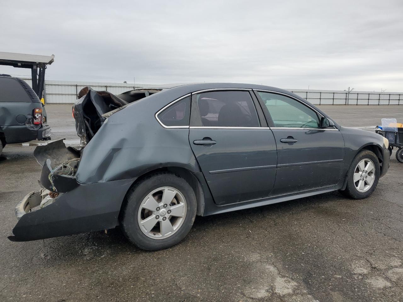 2011 Chevrolet Impala - Image 3
