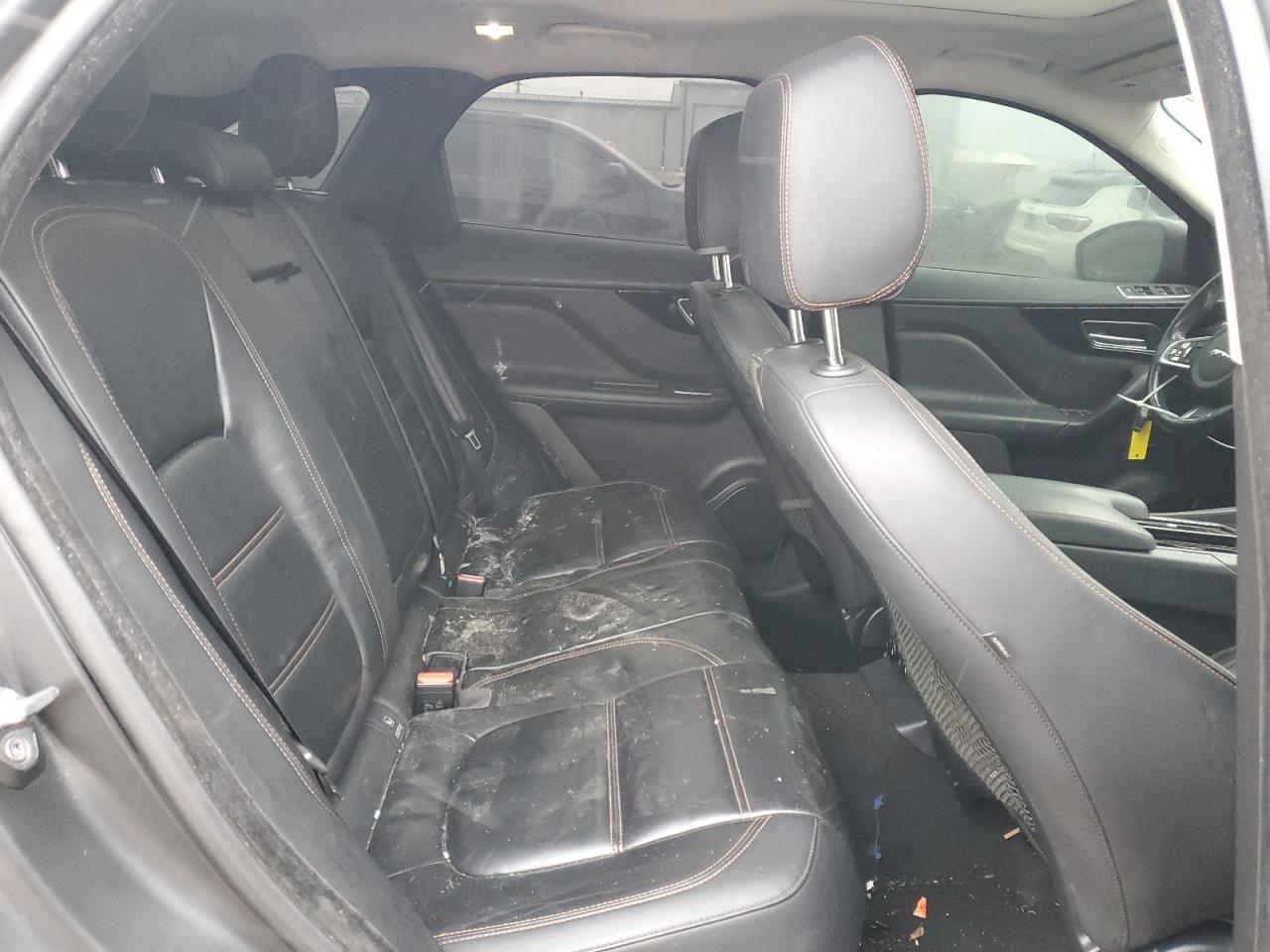 2018 Jaguar F-Pace - Image 11