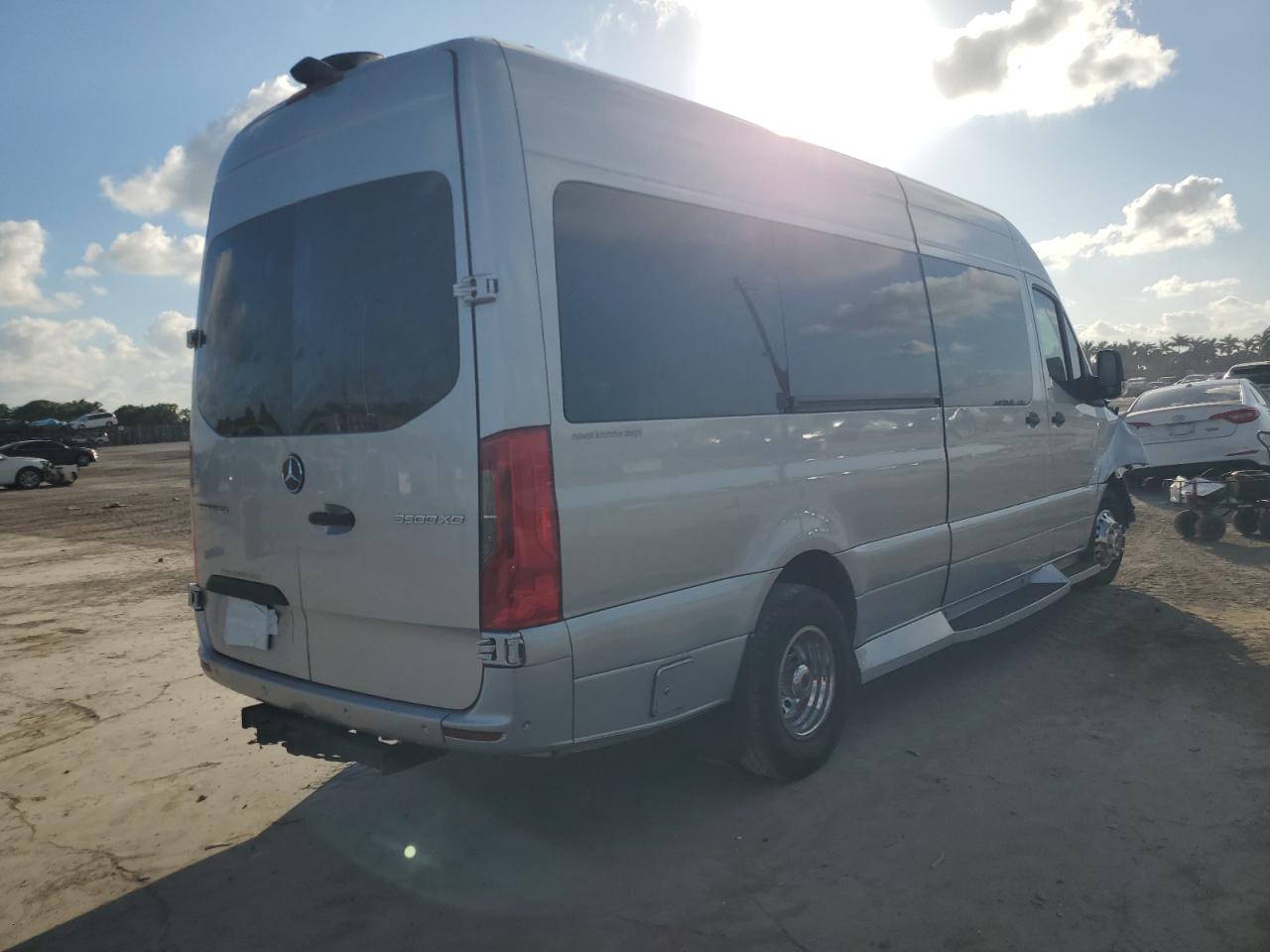 2019 Mercedes-Benz Sprinter - Image 3