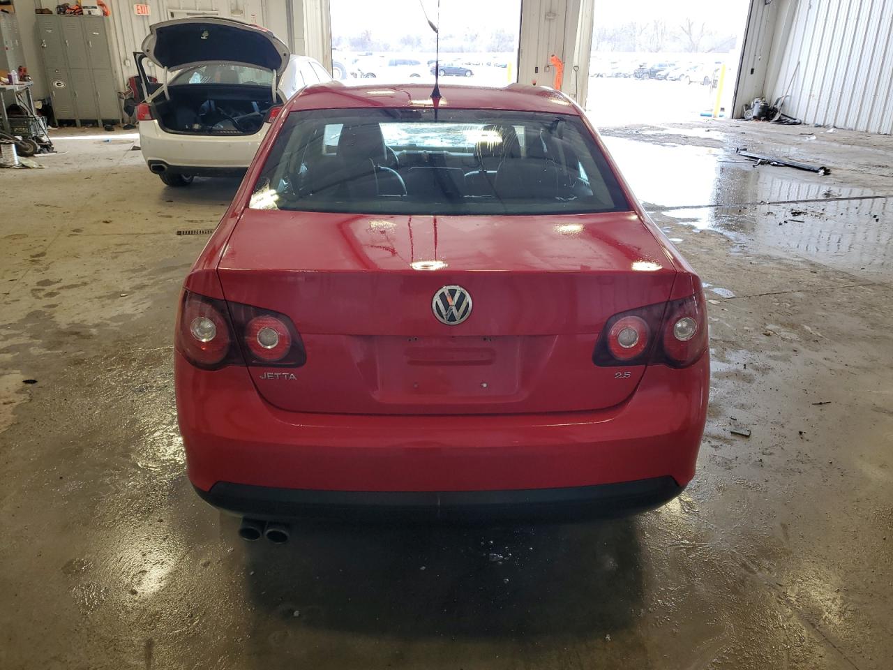 2010 Volkswagen Jetta - Image 6