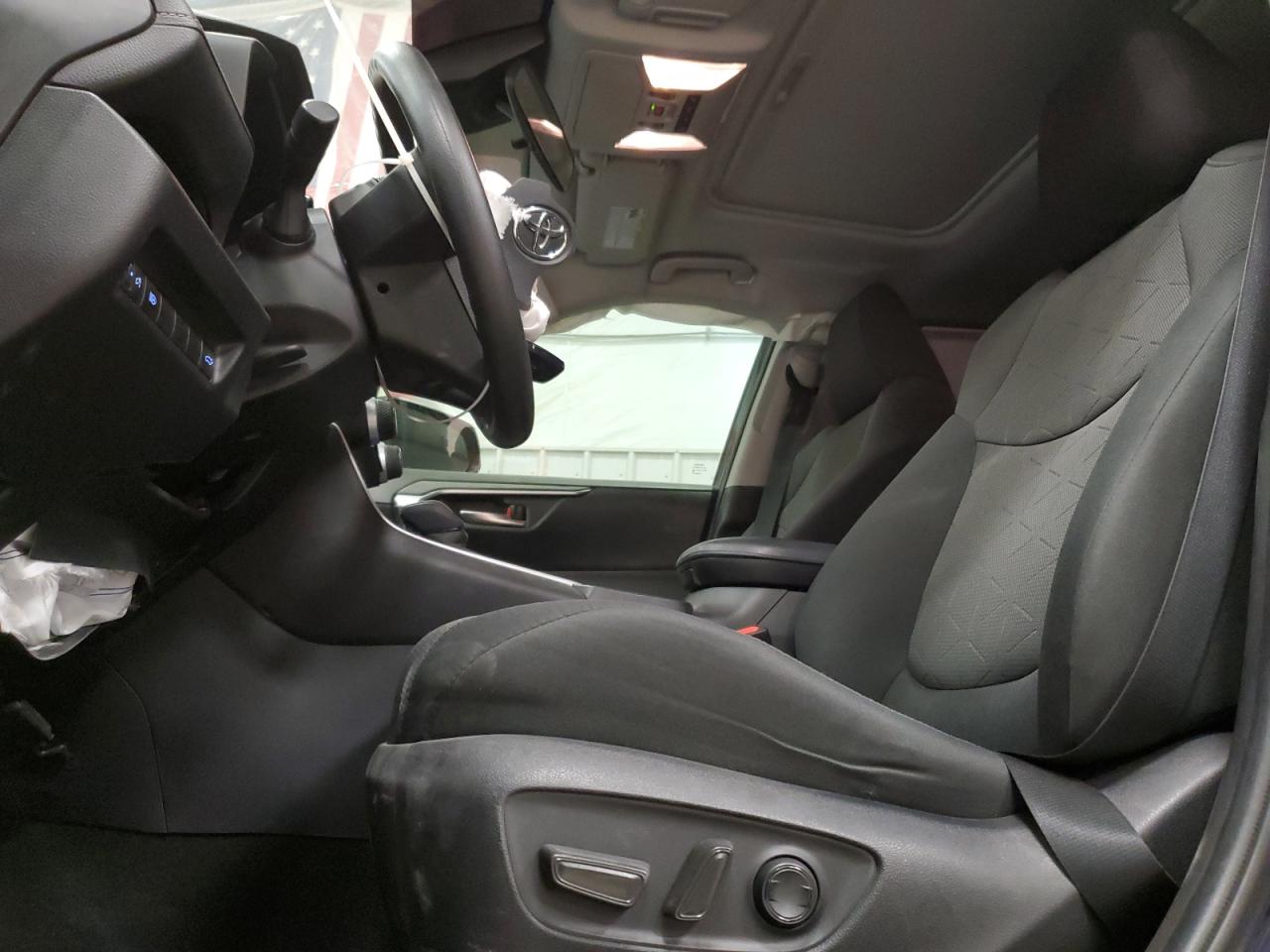 2021 Toyota RAV 4 - Image 7
