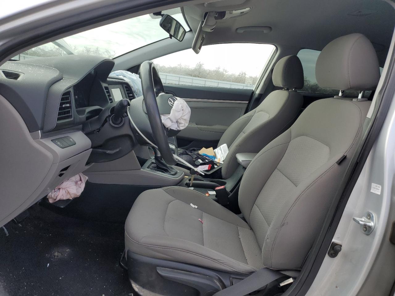 2019 Hyundai Elantra - Image 7