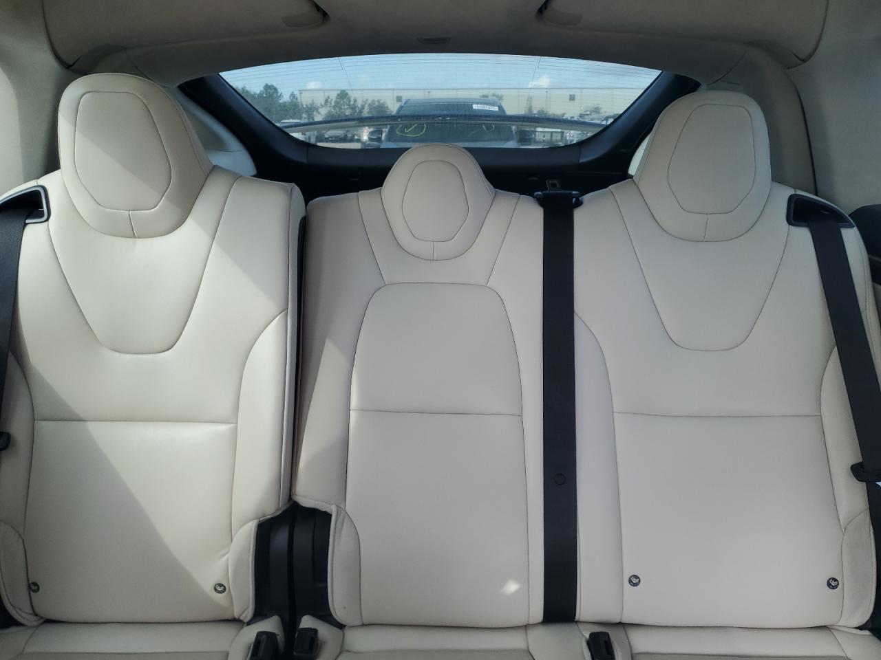 2017 Tesla Model X VIN: 5YJXCDE24HF068211 Lot: 44210845