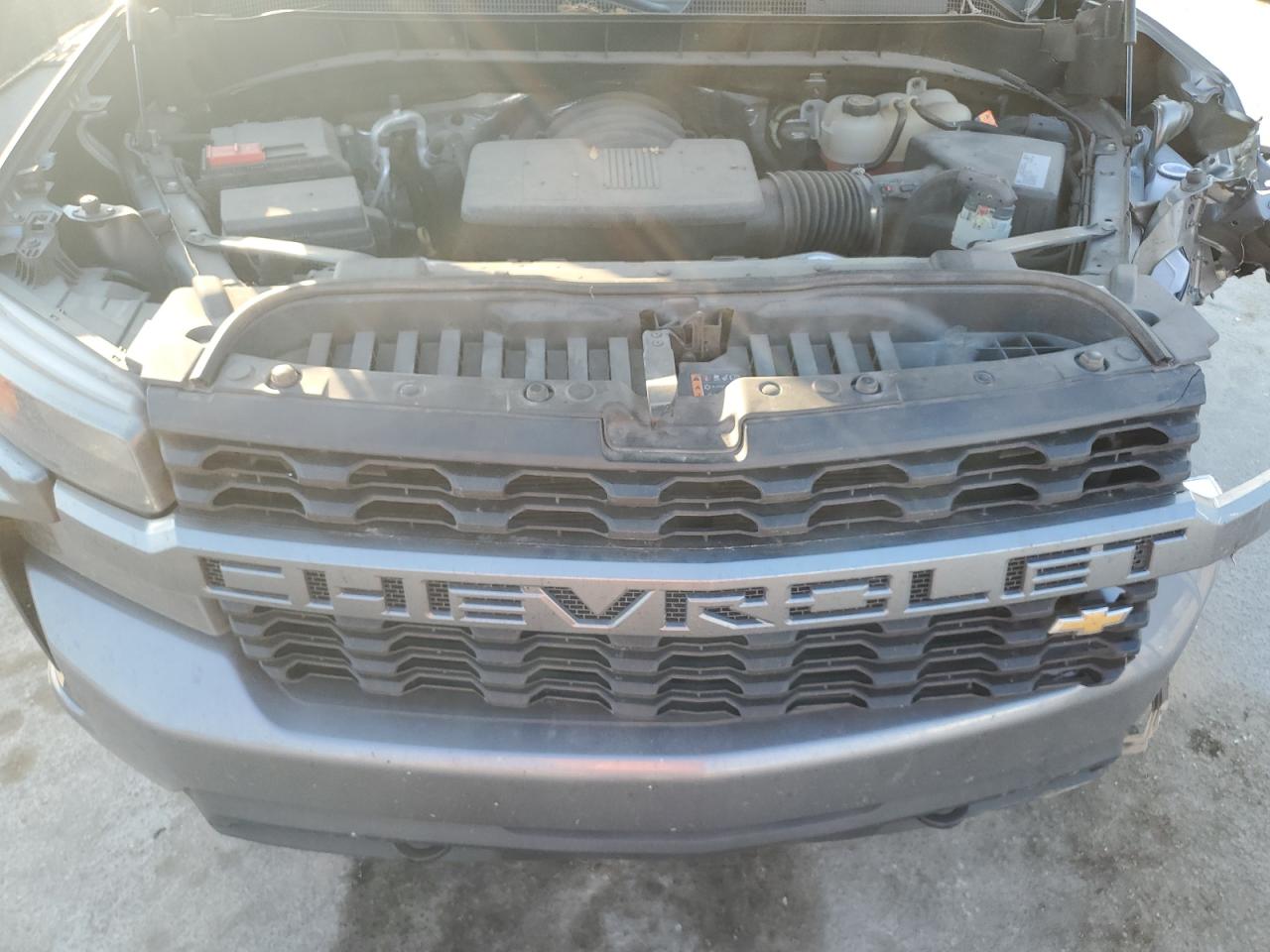 2020 Chevrolet Silverado - Image 11