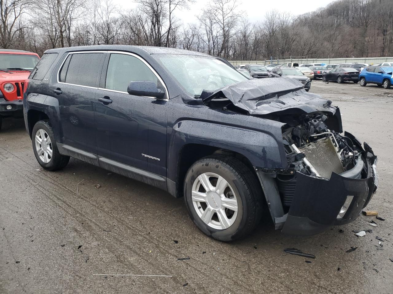 2015 GMC Terrain - Image 4