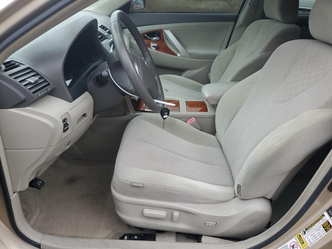 2010 Toyota Camry - Image 7