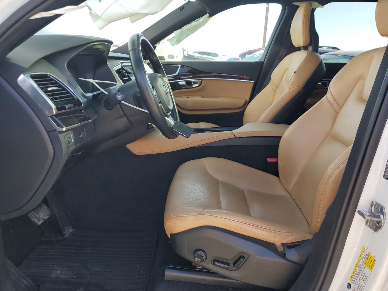 2018 Volvo XC90 - Image 7