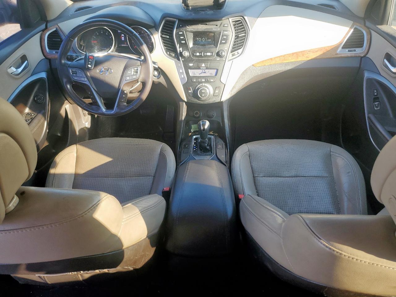 2013 Hyundai Santa Fe - Image 8