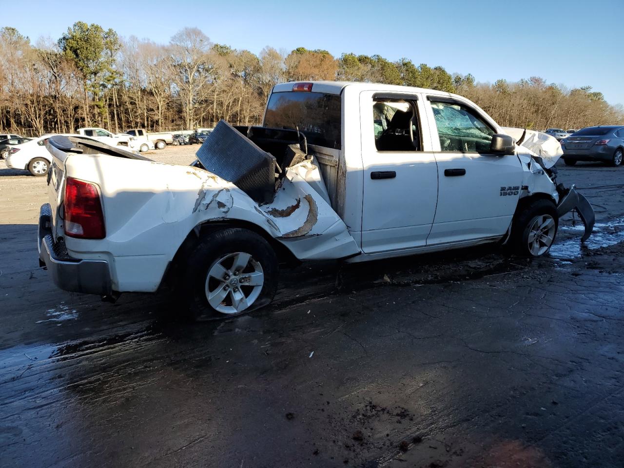 2016 RAM 1500 - Image 3