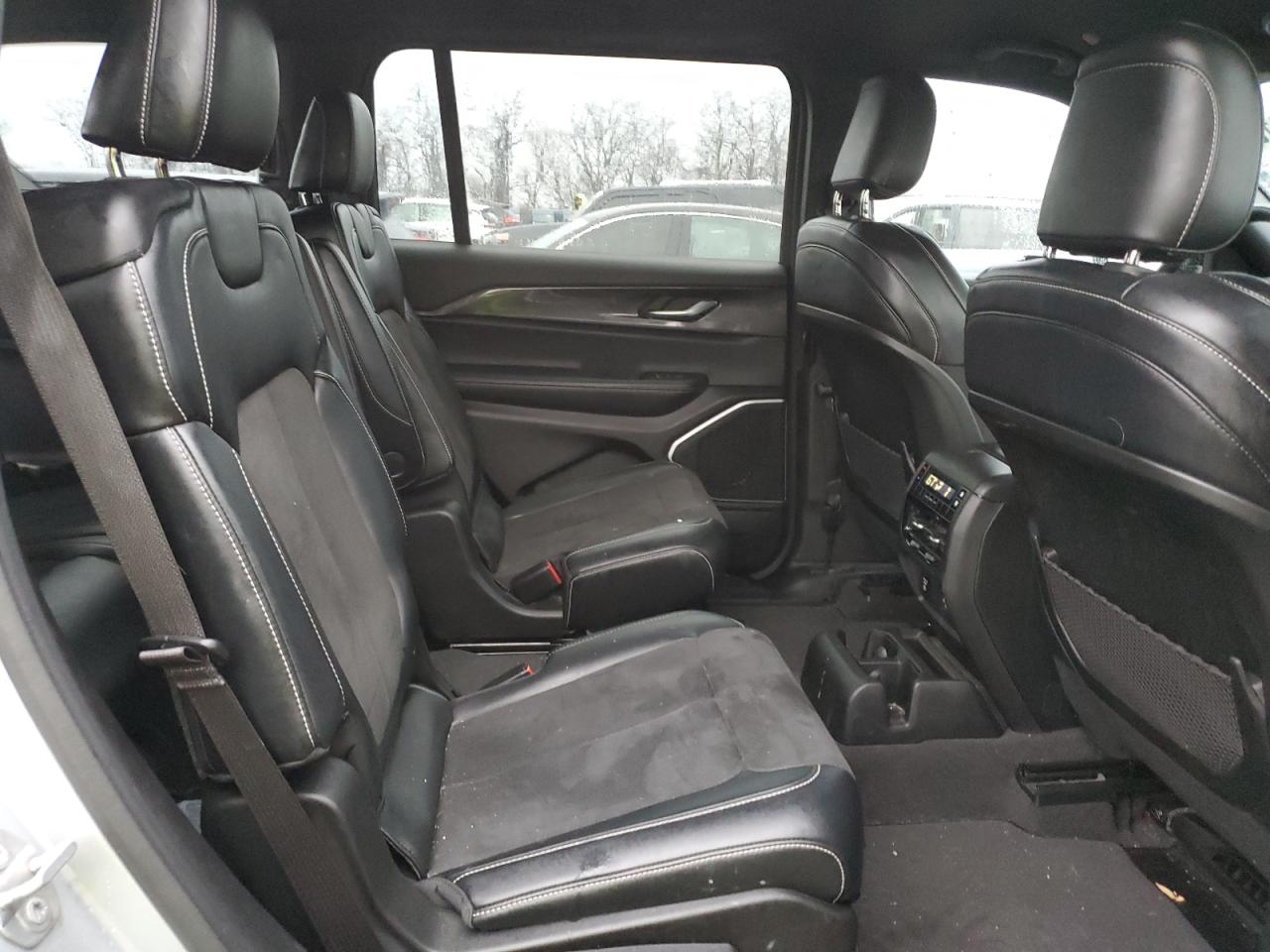 2021 Jeep Grand Cherokee - Image 11