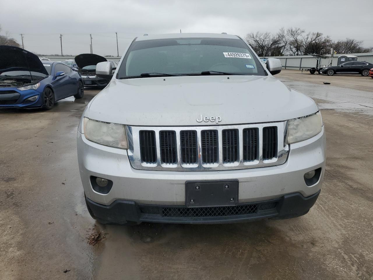 2011 Jeep Grand Cherokee - Image 5