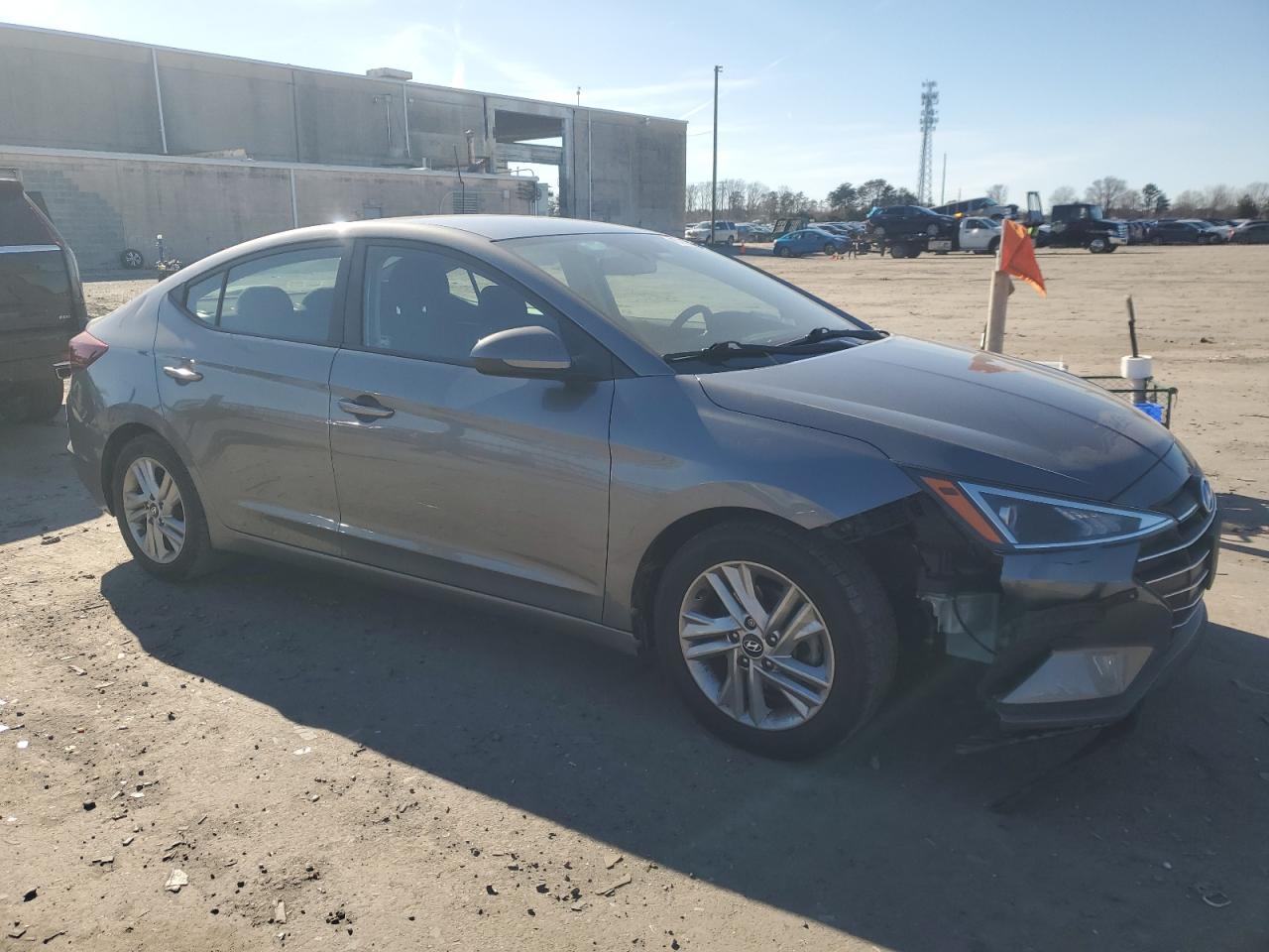2019 Hyundai Elantra - Image 4