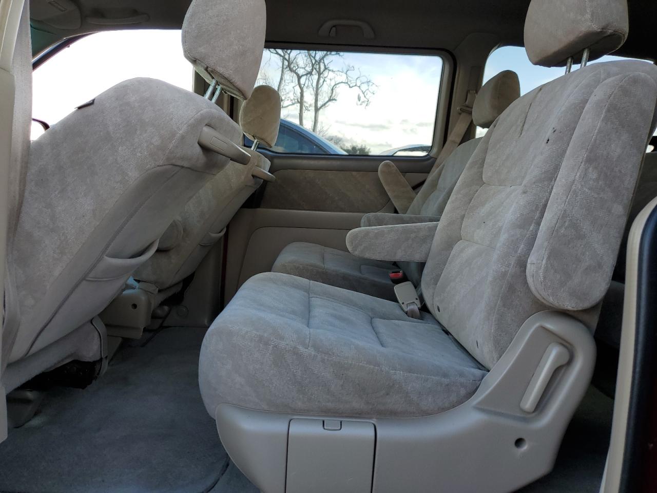 2004 Honda Odyssey - Image 11