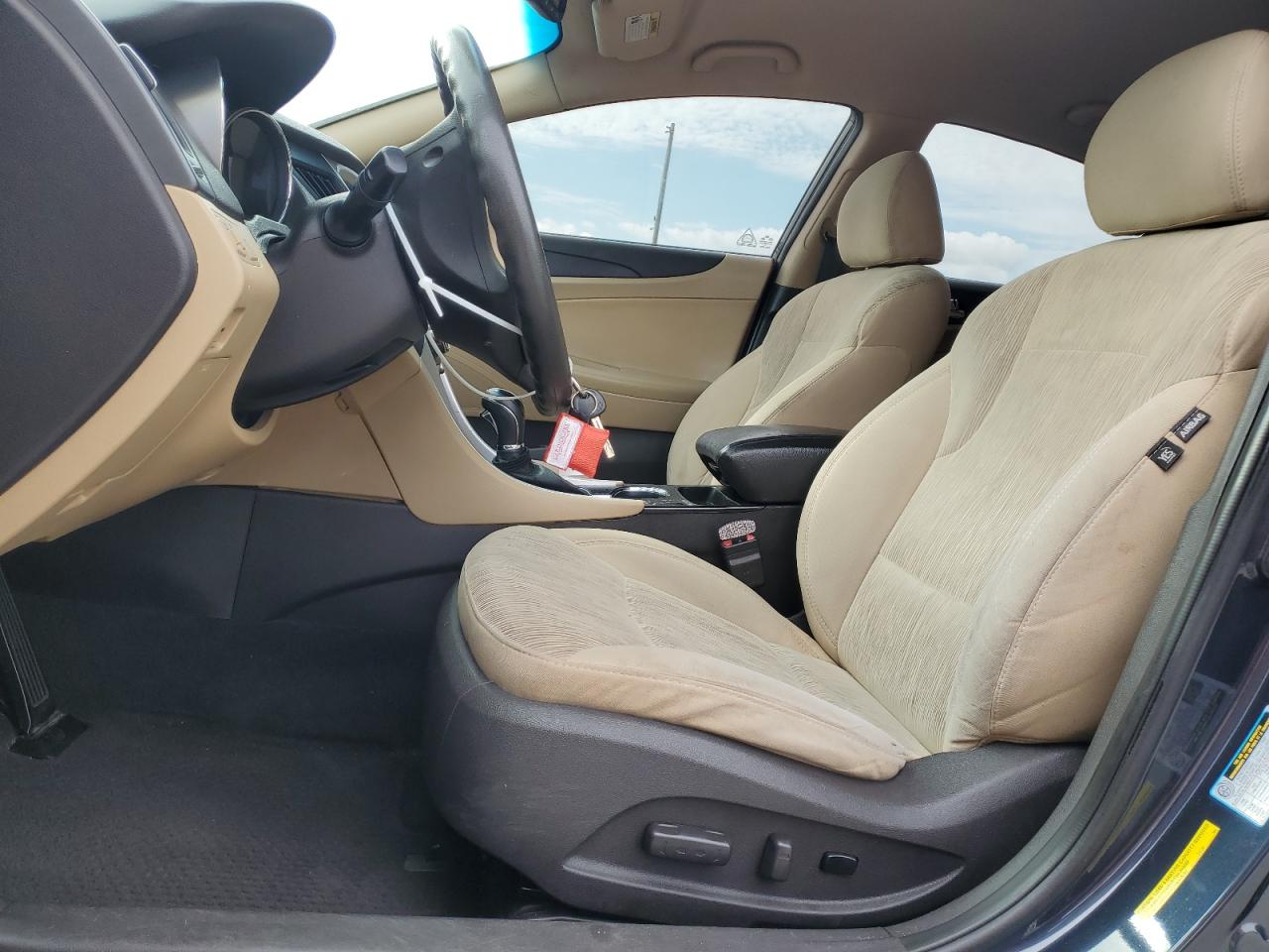 2014 Hyundai Sonata - Image 7