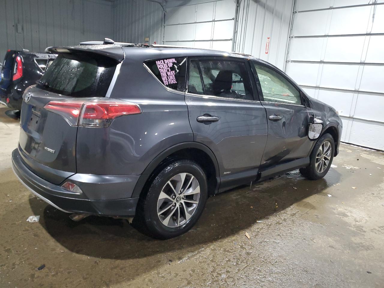 2018 Toyota RAV 4 - Image 3