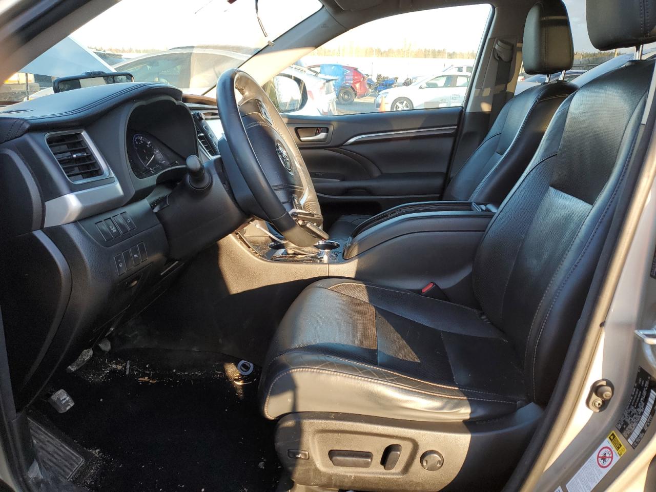 2015 Toyota Highlander - Image 7