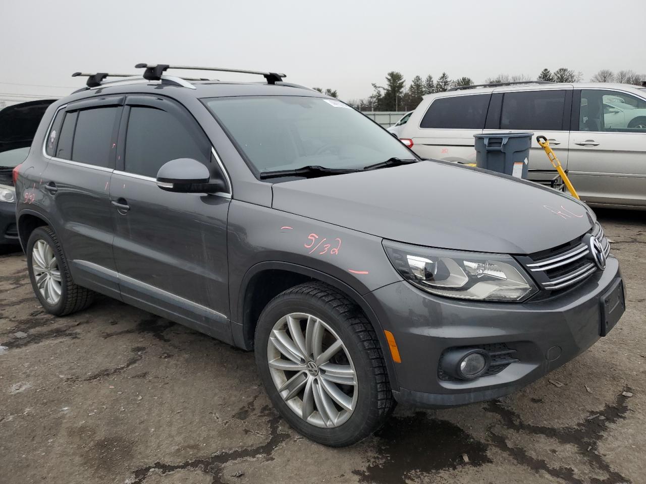 2016 Volkswagen Tiguan - Image 4