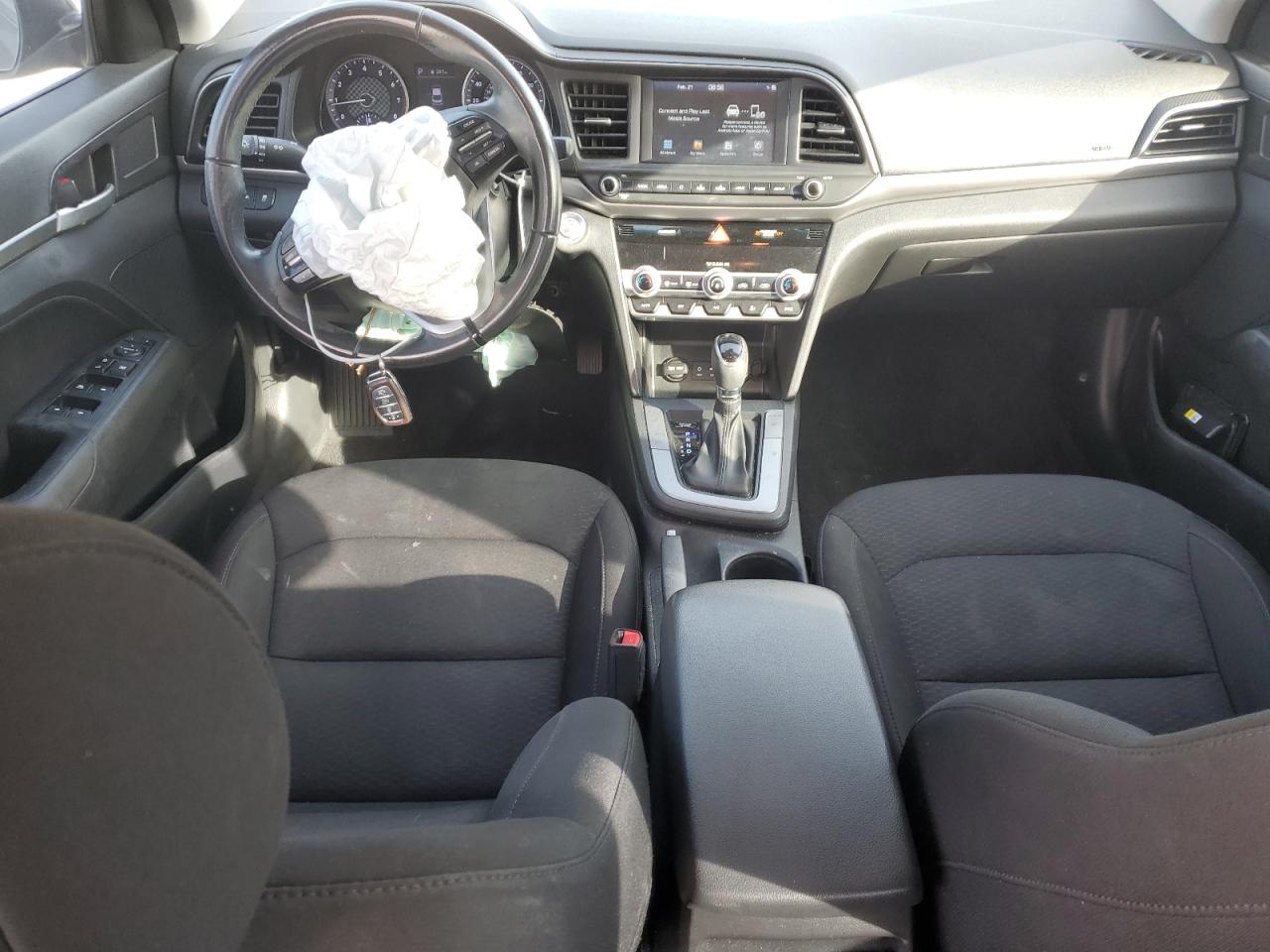 2019 Hyundai Elantra - Image 8