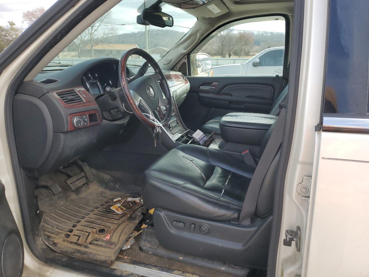 2008 Cadillac Escalade - Image 7
