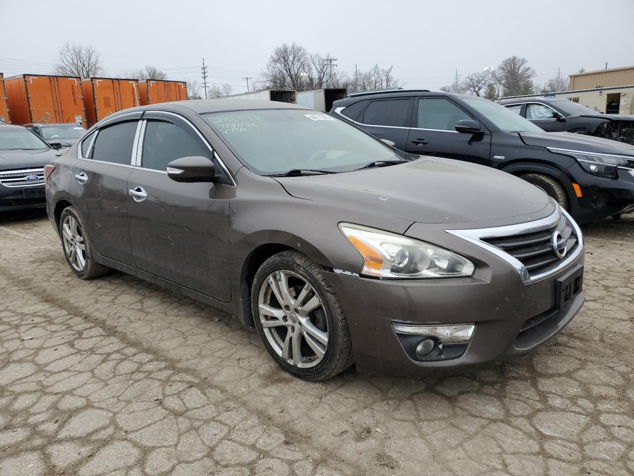 2015 Nissan Altima - Image 4