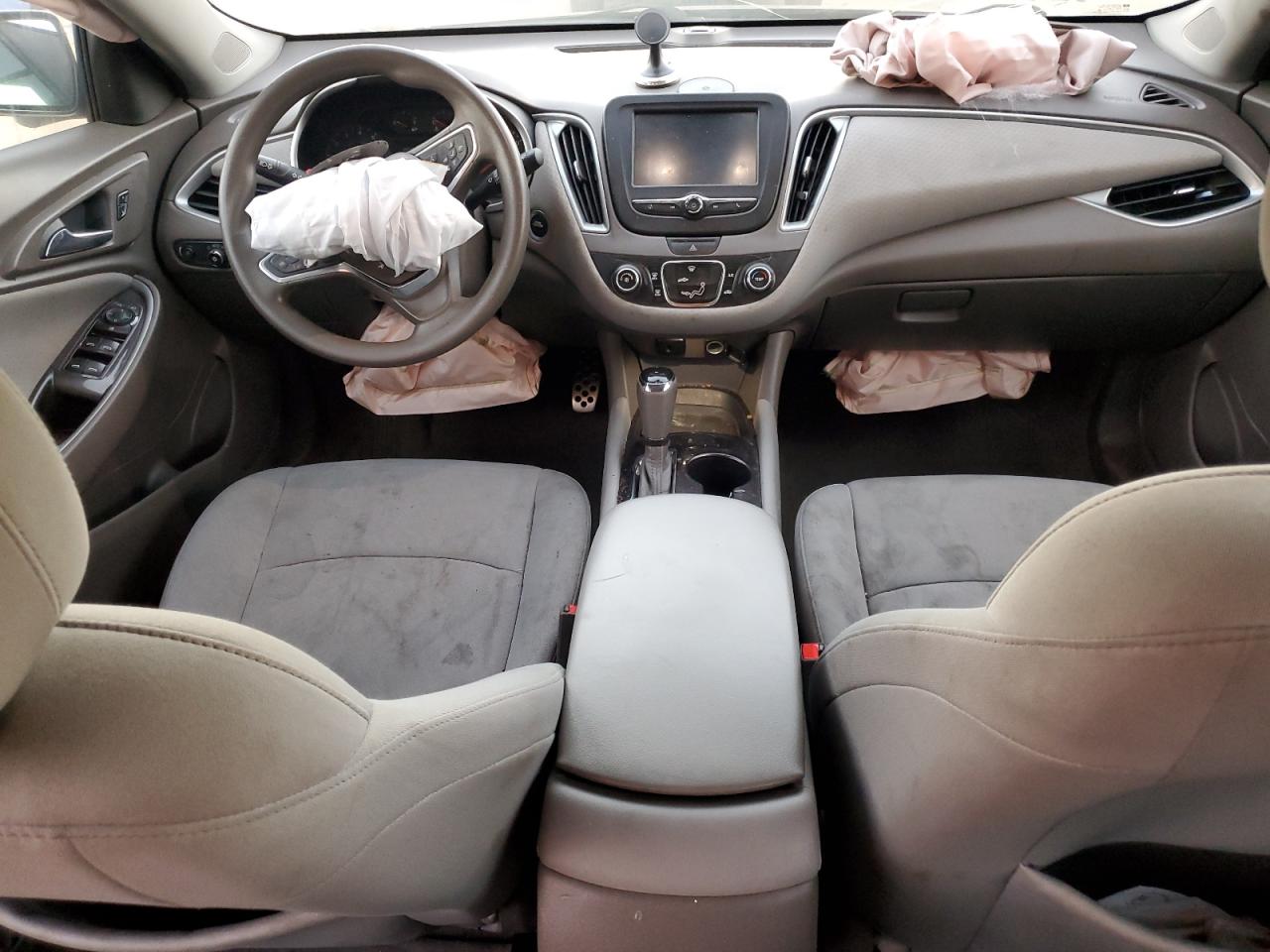 2016 Chevrolet Malibu - Image 8