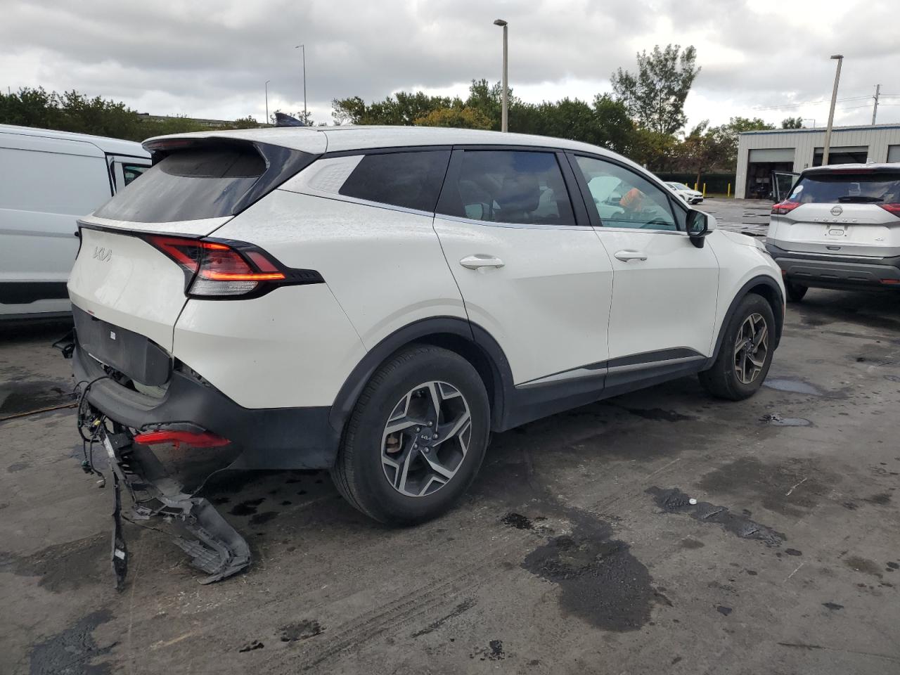 2024 Kia Sportage - Image 3