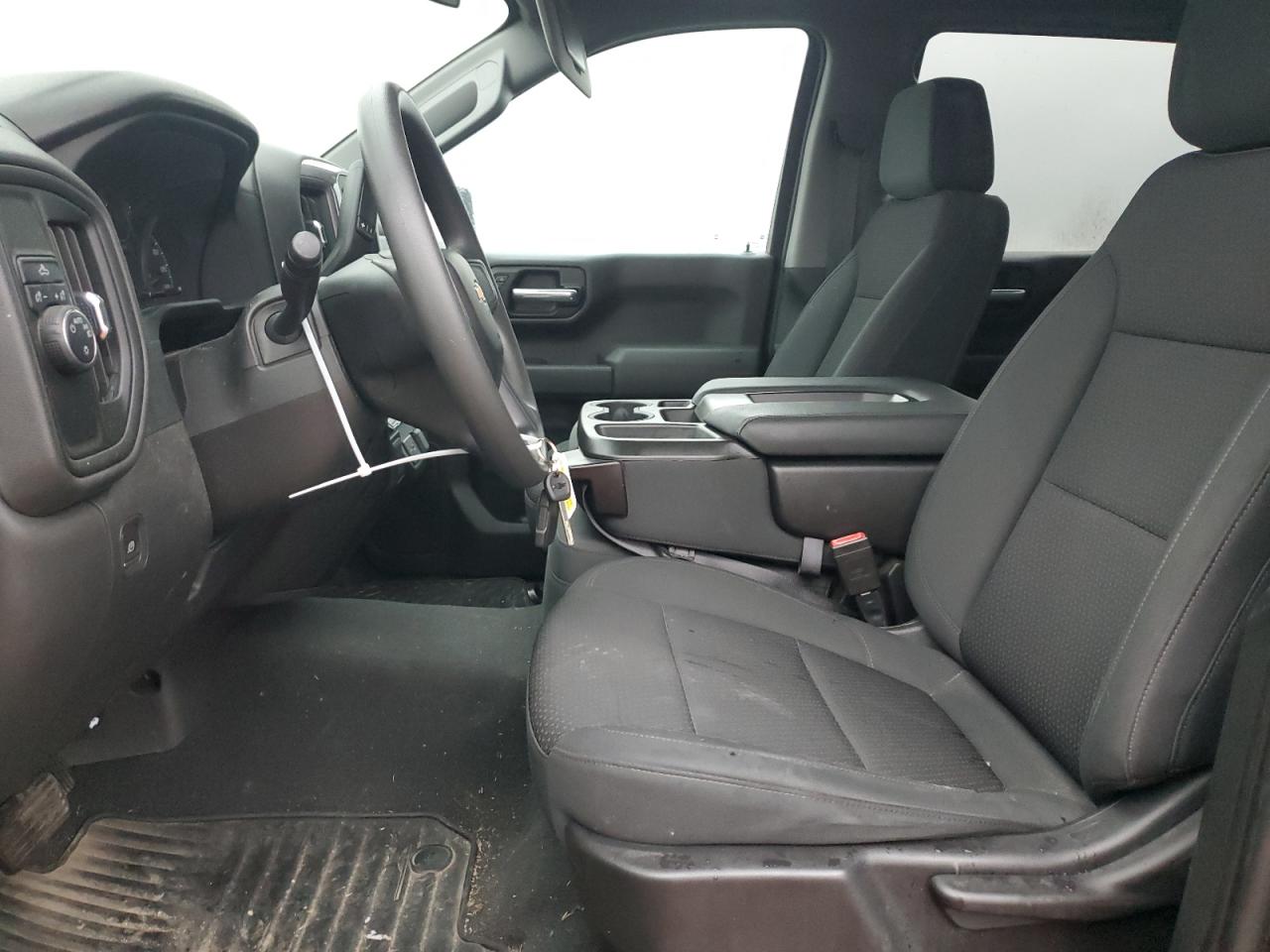 2022 Chevrolet Silverado - Image 7